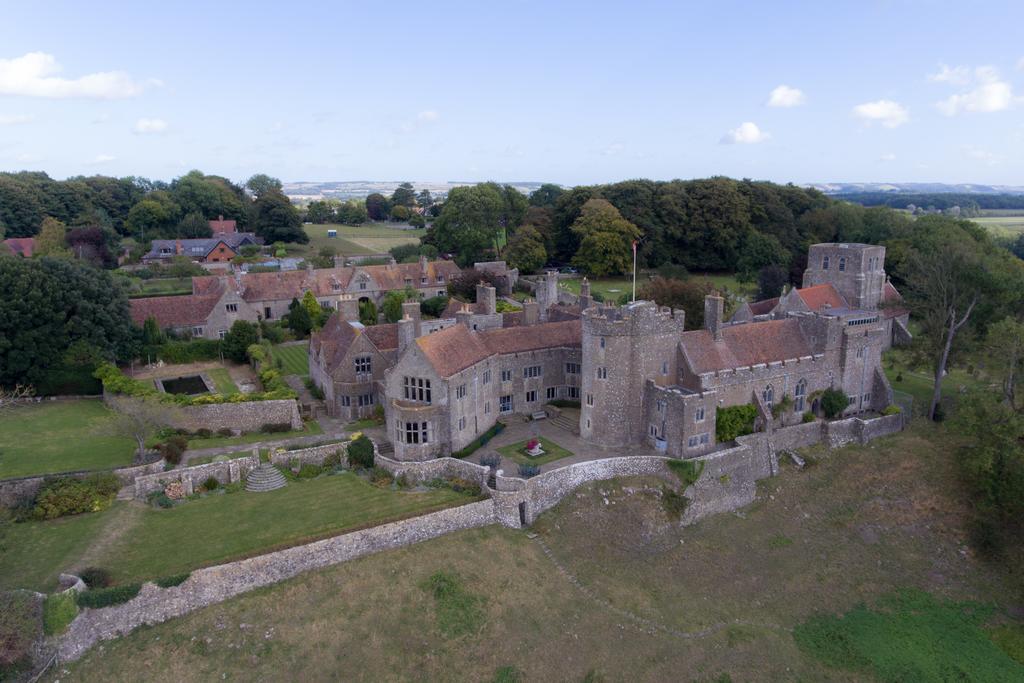 Lympne Castle Cottages Hythe  Eksteriør billede
