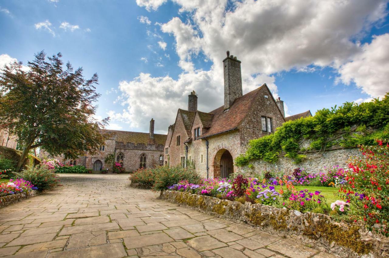 Lympne Castle Cottages Hythe  Eksteriør billede